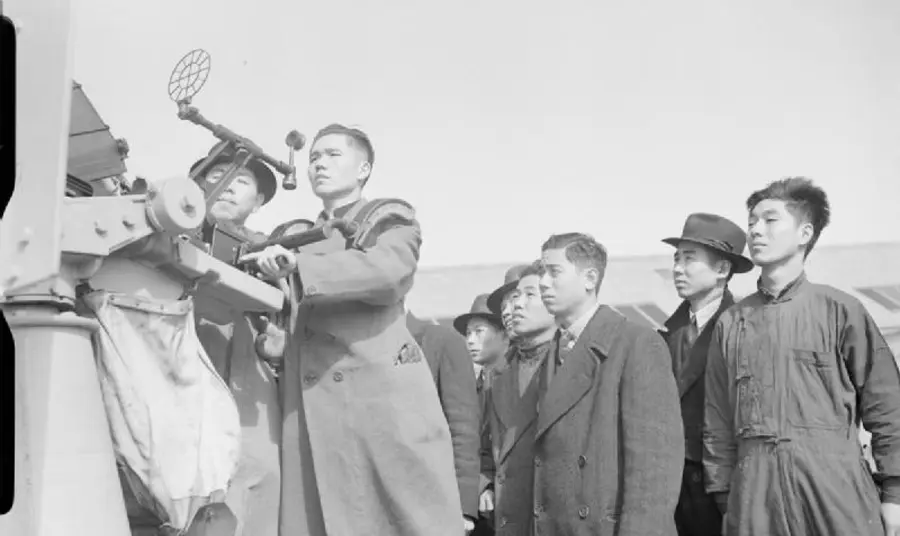 Chinese seamen learning how to handle an Oerlikon gun