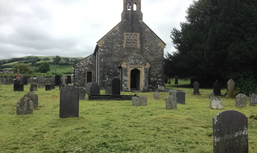 Eglwys, Llanfair Clydogau