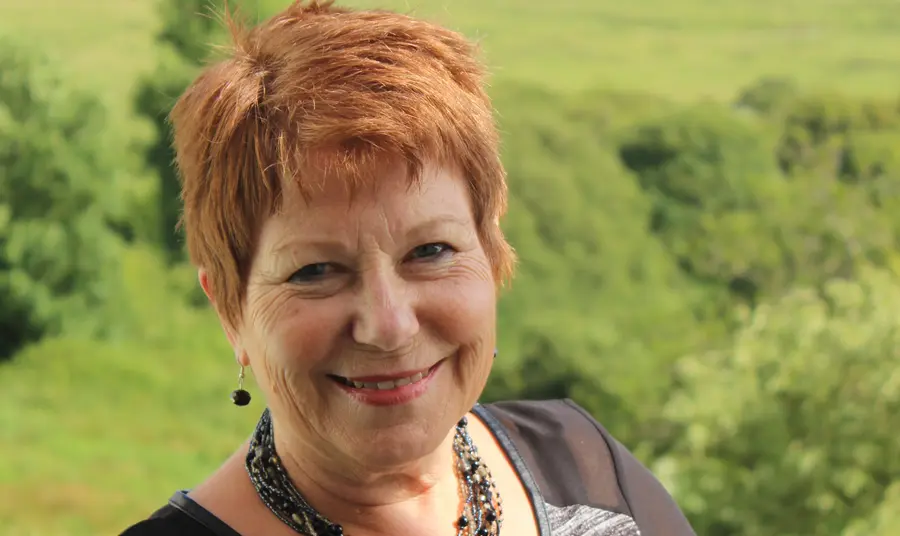 Eirwen Hopkins, Cyfarwyddwr Prosiect ym Mhrifysgol Abertawe