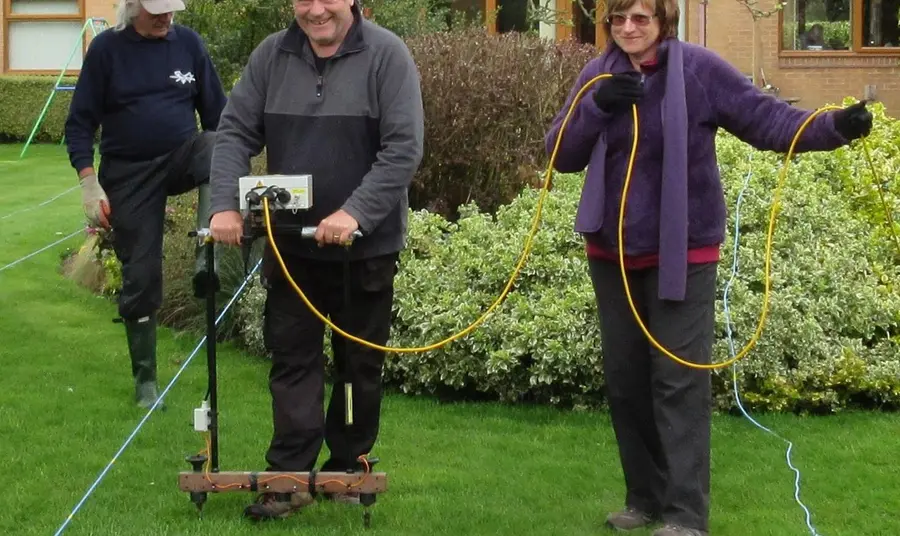 Geophysical survey at Cawood with community archaeologist, Jon Kenny