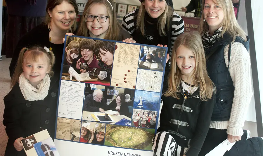 Children showing details of the Kresen Kernow project