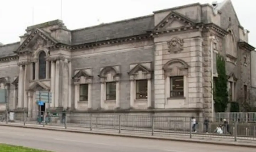 The current Plymouth Museum building on North Hill