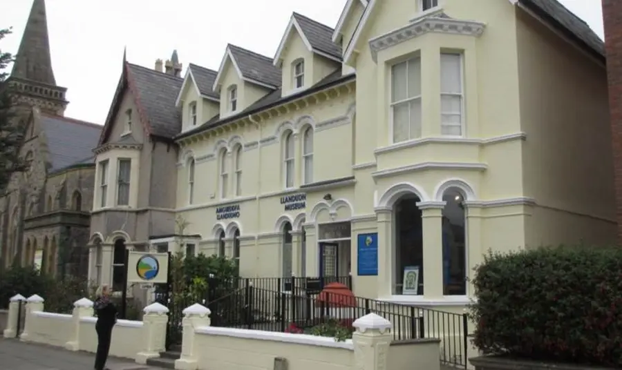 Amgueddfa Llandudno yn dathlu Gŵyl Amgueddfeydd Cymru mewn steil trwy ennill grant  Cronfa Dreftadaeth y Loteri