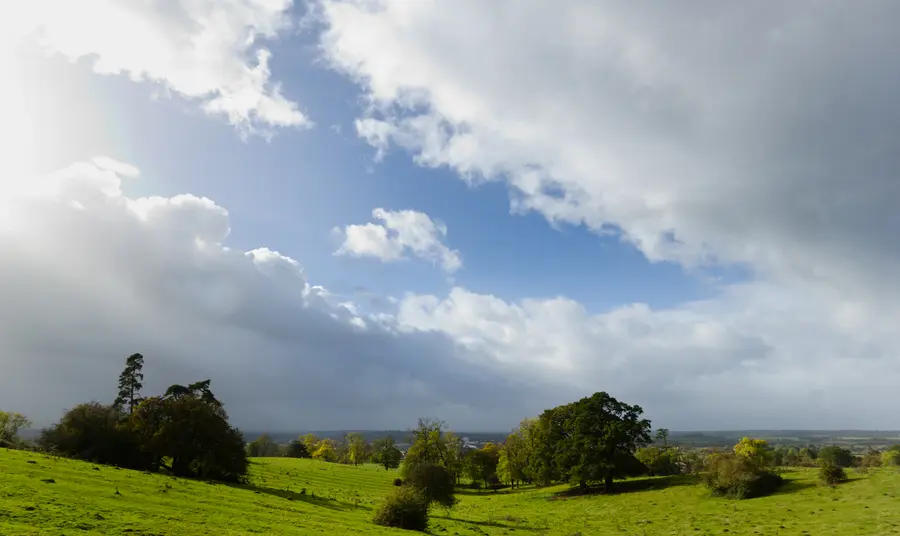 Welcombe Hills and Clopton Park Nature Reserve