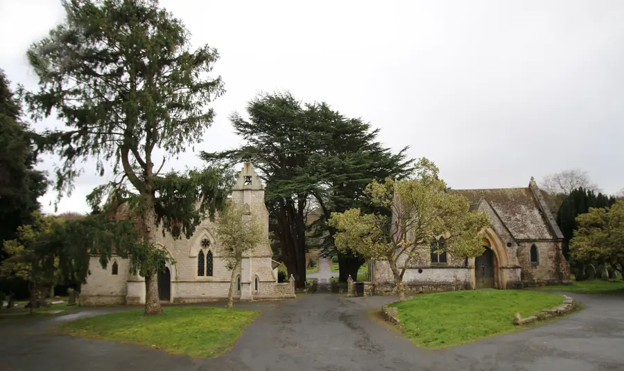 Northwood Cemetery's two Victorian chapels