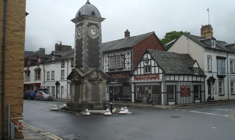 Cloc Goffa Rhayadr Gwy