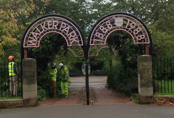 Scrub clearing by Walker Park entrance