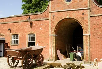 Front of Stockwood Discovery Centre