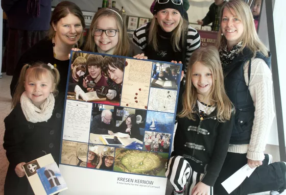 Children showing details of the Kresen Kernow project