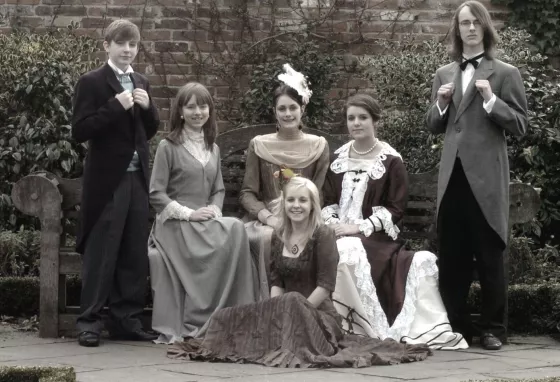 Central Youth Theatre members at Bantock House