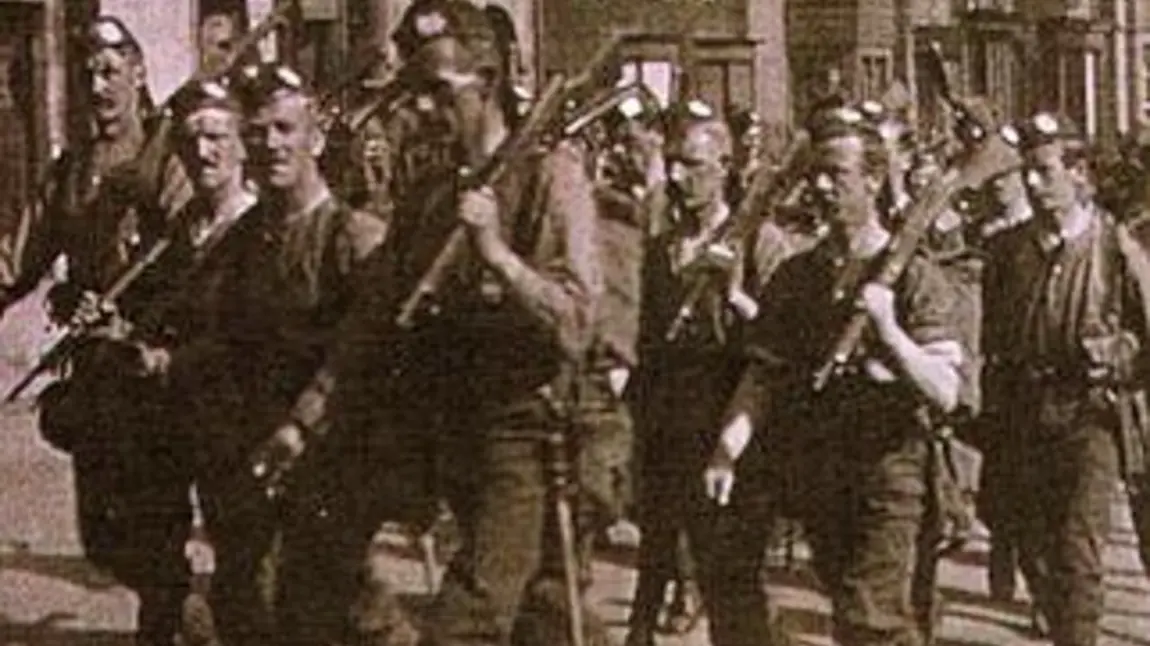 Alnwick soldiers marching