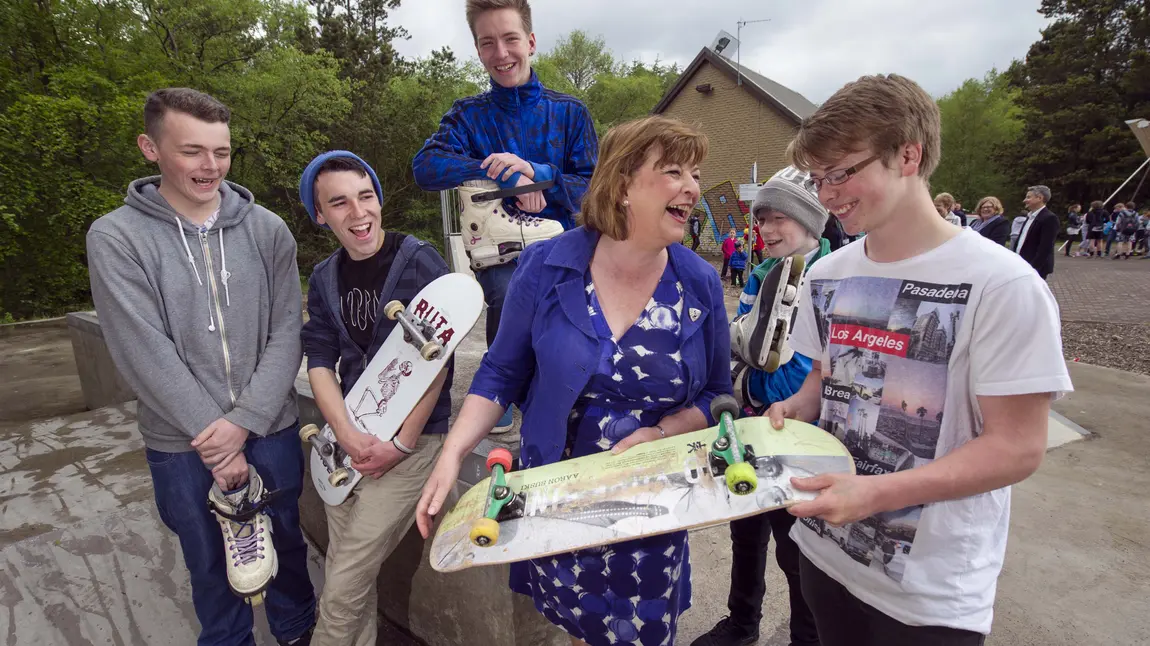 Fiona Hyslop, Cabinet Secretary for Culture, Europe and External Affairs, visited The Vennie Youth Club in Livingston