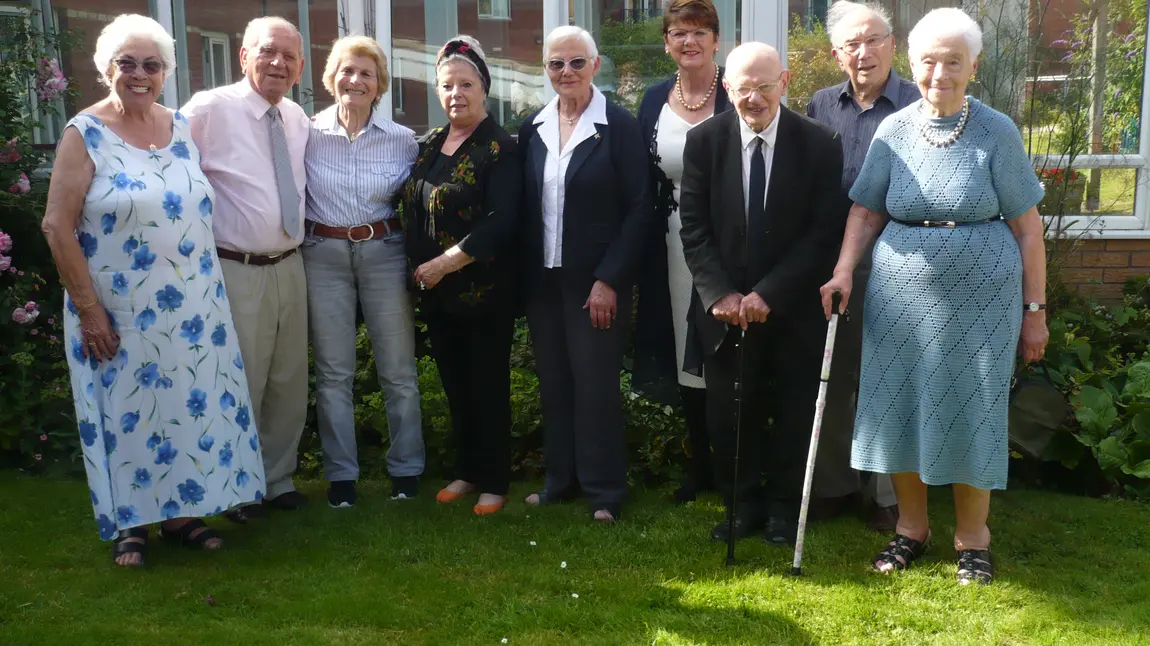 Holocaust survivors and members of the Holocaust Survivors’ Friendship Association