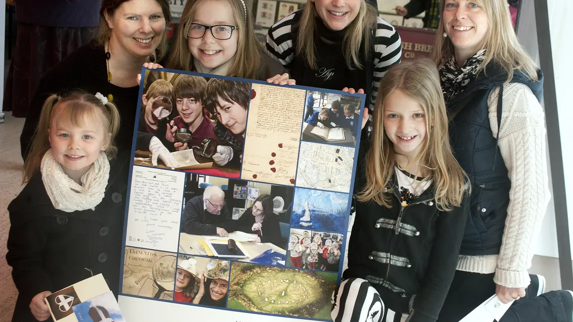 Children showing details of the Kresen Kernow project