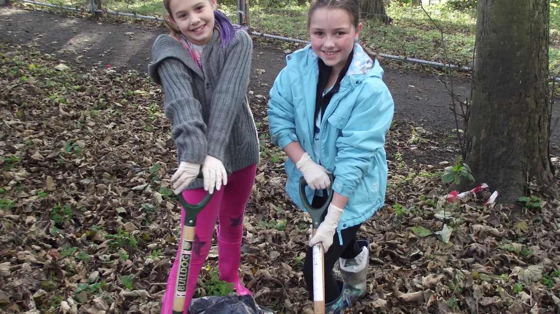 Young volunteers during the project