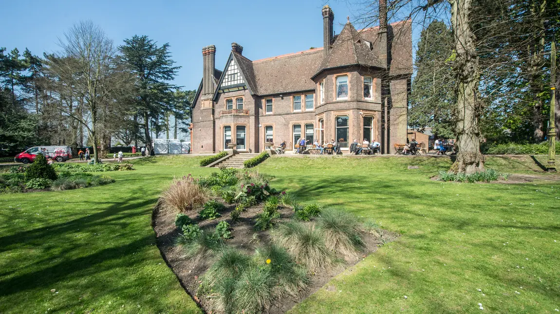 Wardown Park Museum in Luton