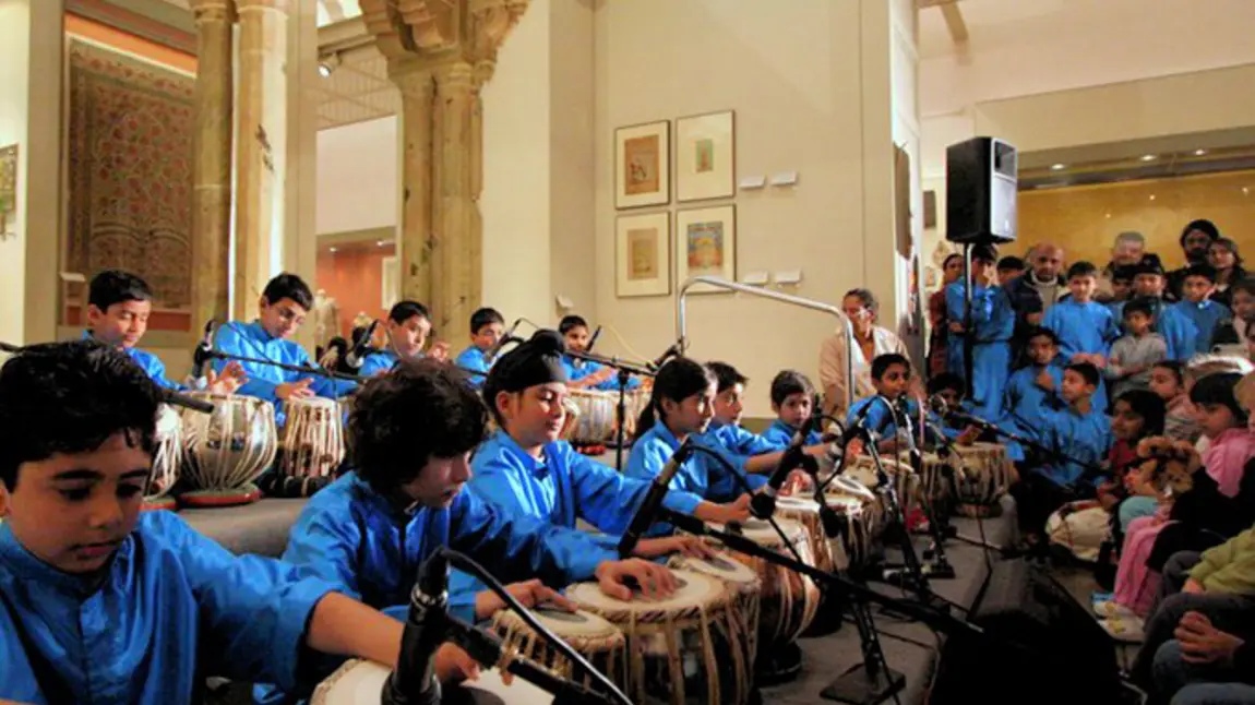 Children playing the tabla